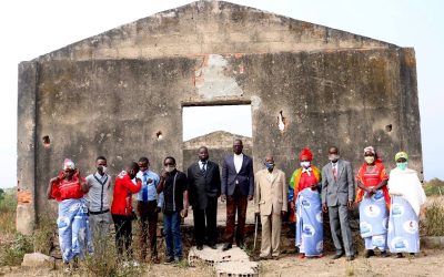 Angola Leste igreja reergue-se dos escombros
